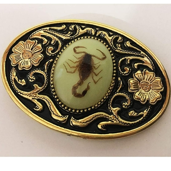 New leather gold scorpion bolo tie silver available - Picture 3 of 4